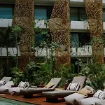 Hotel Jade