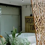 Jade Tulum