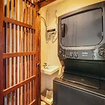 Divine 1br Ph With Private Pool And Spectacular Pools