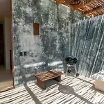 Great Value Luxury Home Close To The Action