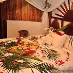 & Gardens Hotel