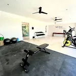 Downtown+1Bedroom+Balcony+Highspeed Internet