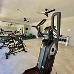 Downtown+1Bedroom+Balcony+Highspeed Internet