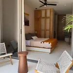 Lovely Aflora Studio