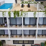 Hotel Zendero