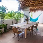 La Buena Vida - Penthouse With Private Rooftop