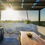 Penthouse 3 Bdr. Fast Internet, Security24/7, Pool