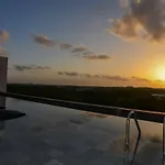 Frida\'S Artsy Condo With Own Mural, Outdoor Tub & Rooftop Pool