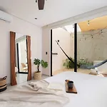 Cozy With Private Patio Tub & 2 Free Bikes