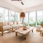 Charming Boho Entire W Patio Swing Apartment