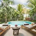 Villa Angelina/ 5 Br/ Secured House/ Beach Access!