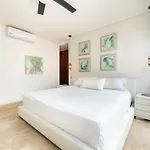 Panoramic 108c Lux 1br Large In La Veleta Apartamento