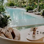 Milam Hotel 5*
