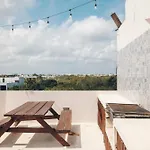 2 Bikes Free Exlusive Building Close To The Sea