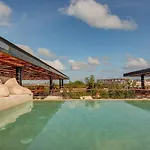 New Tropical Vibe Huge Private Terrace Amenities