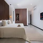 Casa Colette Six Bdrm Villa & Daily Housekeeping