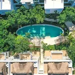 Encanto Private Balcony 2 Pools Gym Only 5 Minutes To Beaches * Tulum