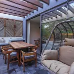 Miraluna Stunning Penthouse In Exclusive Area Holiday home