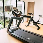 Romantic Roof Top Penthouse! Bbq And Priv. Pool