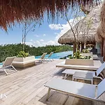 Apartamento 2 Rec. | Roof C/infinity Pool + Jacuzzi | Amplio *