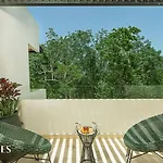 2 Rec. | Roof C/infinity Pool + Jacuzzi | Amplio *