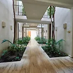 Tranquil Studio With Prime Location In La Veleta With Private Balcony, Rooftop Pool And Terrace