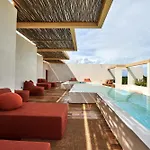 Tranquil Studio With Prime Location In La Veleta With Private Balcony, Rooftop Pool And Terrace