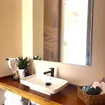 Chic, Modern