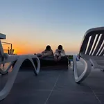 *Promo*Modern Studio Prime Area