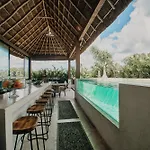 240m2 - 16 Persons - 6 - 2 Swimming Pool - 3 Jacuzzis