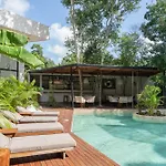 Jade Tulum