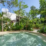 Jade Tulum
