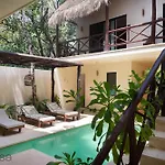 Casa Yaakun