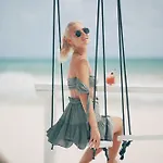 Coco Hotel 2*