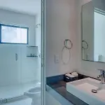 Moderna Yaxiik 19 Hotel