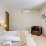 Moderna Yaxiik 19 *