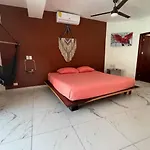 Howlita - Adult Only Tulum