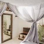 Coco Hotel 2*