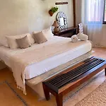 La Conchita (adults Only)