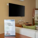 Holiday home Stunning For 10-cabana-private Pool-parking *