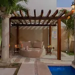 Stunning For 10-cabana-private Pool-parking Holiday home