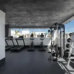 2Bd With Rooftop Pool Near Beach