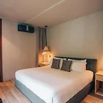 Apartamento Luxurious Oasis Jacuzzi With Art Gallery And Pool