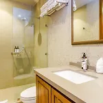 Apartamento Luxurious Oasis Jacuzzi With Art Gallery And Pool