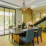 Apartamento Luxurious Oasis Jacuzzi With Art Gallery And Pool