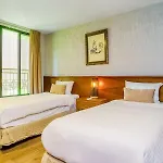 Luxurious Oasis Jacuzzi With Art Gallery And Pool Apartamento