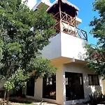 Villa Luna Y Sombra