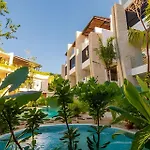 Penthouse With Private Pool Moots 306