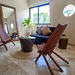 Luxury Condo 200Mbps Jacuzzi And Balcony Rooftop Pool