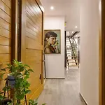 Chic Townhouse With Private Pool And Rooftop View Holiday home